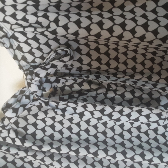 Lauren Conrad Back Bow Tie Heart Patterned Blouse Sz L - Picture 4 of 6